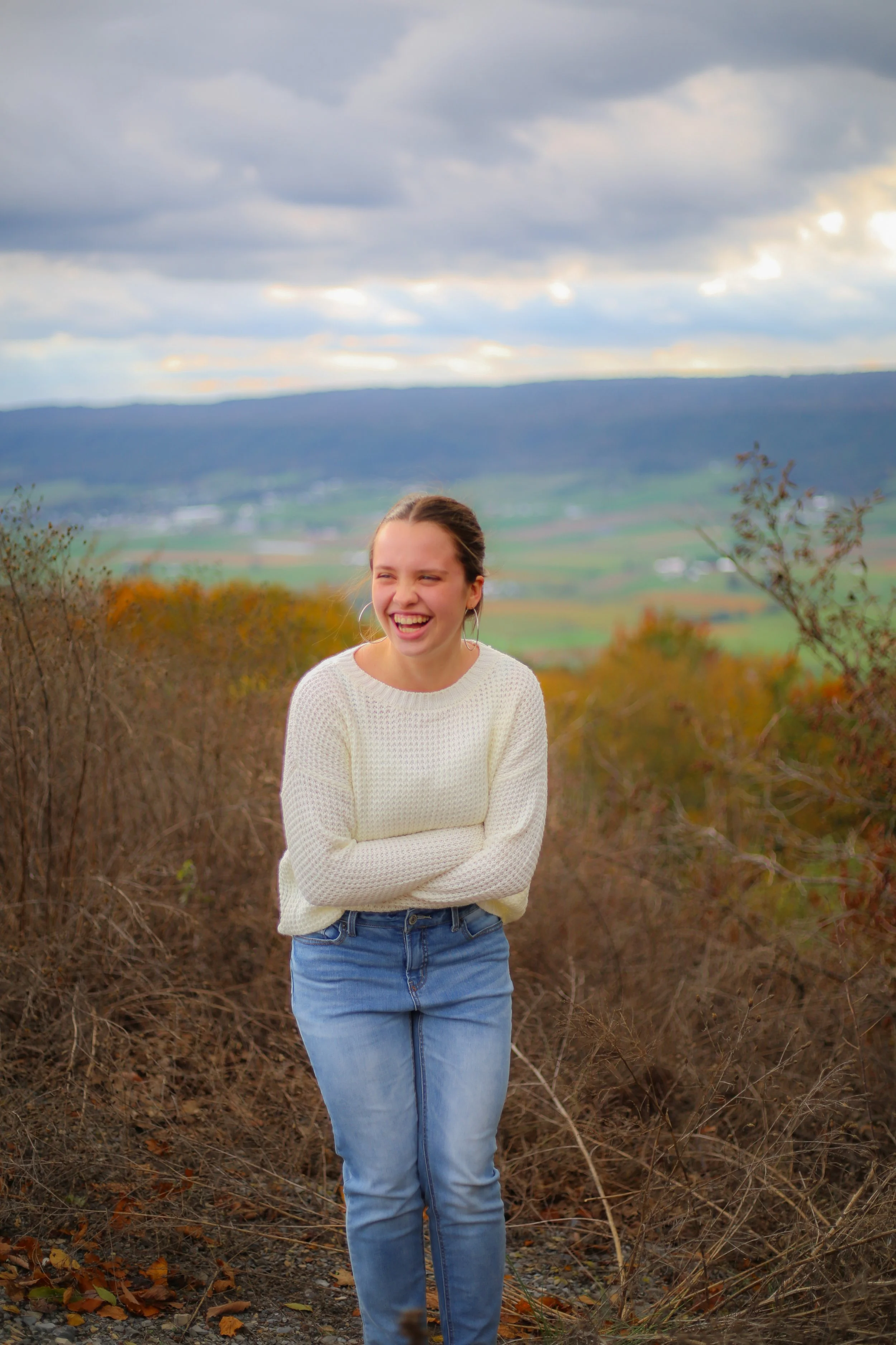 2023Oct_FalbLomie_SeniorPhotos064.jpg