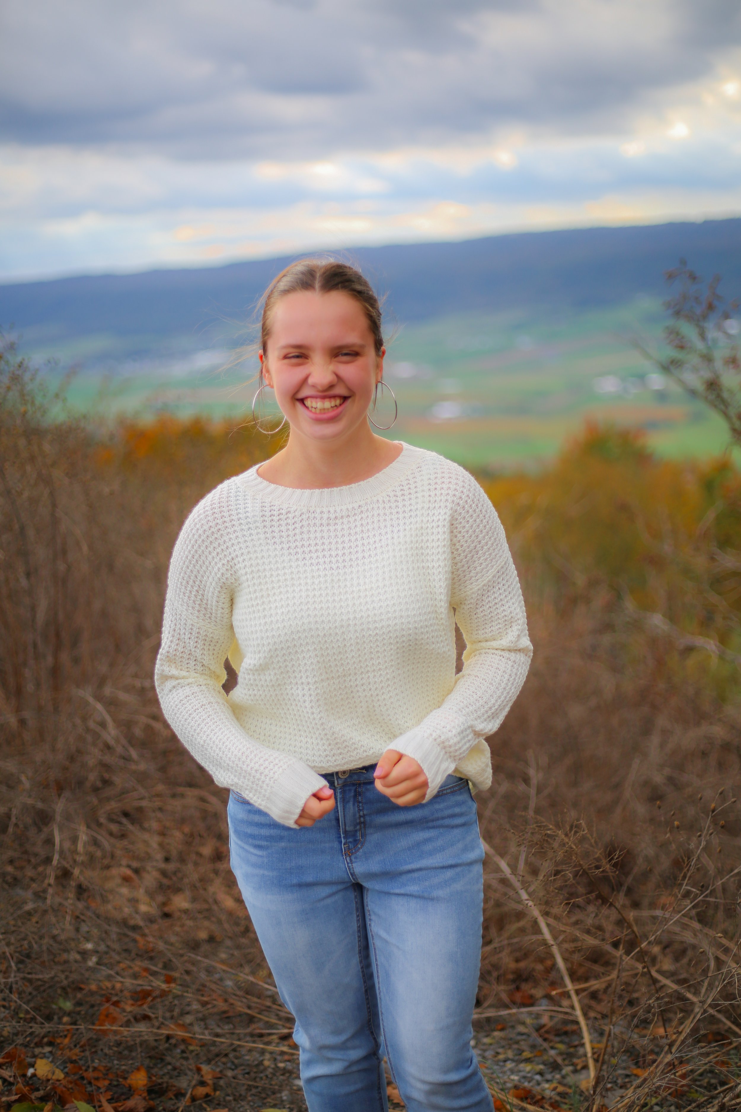 2023Oct_FalbLomie_SeniorPhotos065.jpg