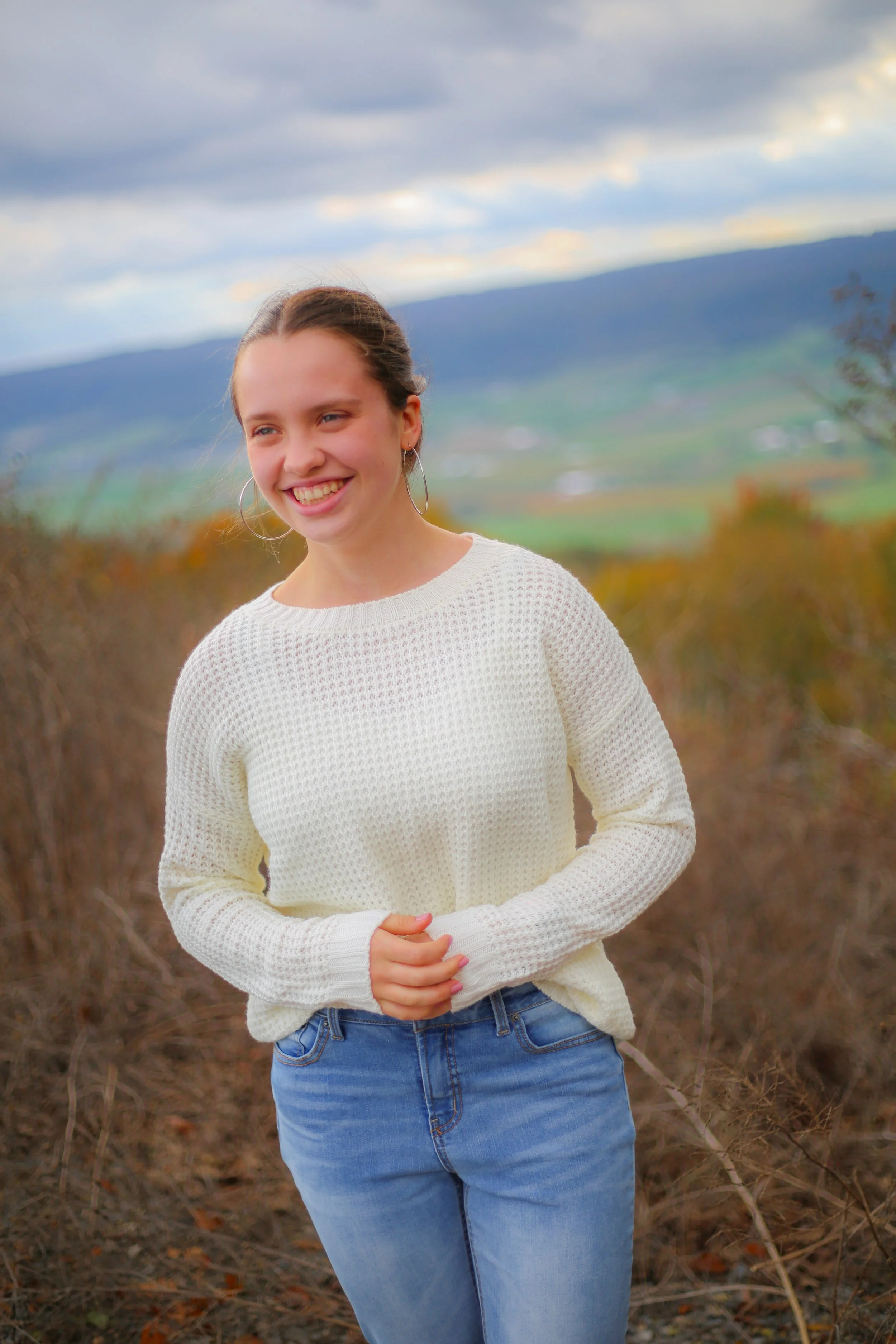 2023Oct_FalbLomie_SeniorPhotos066.jpg