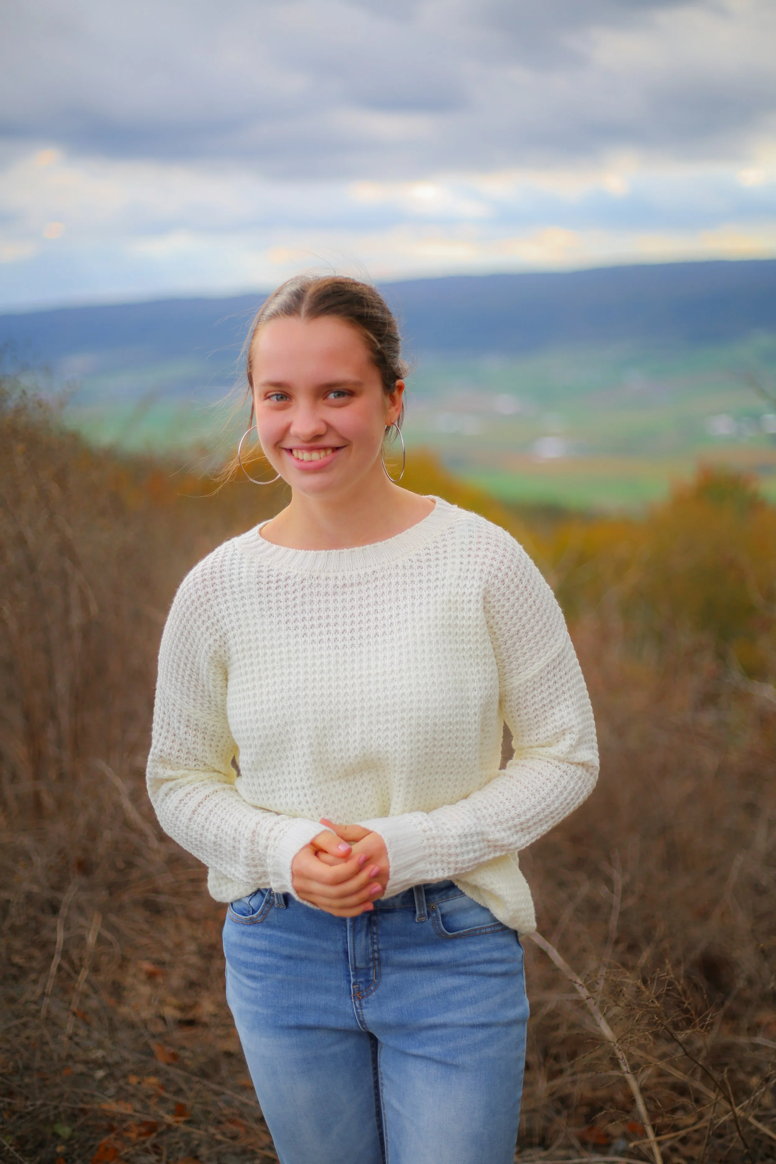 2023Oct_FalbLomie_SeniorPhotos068.jpg