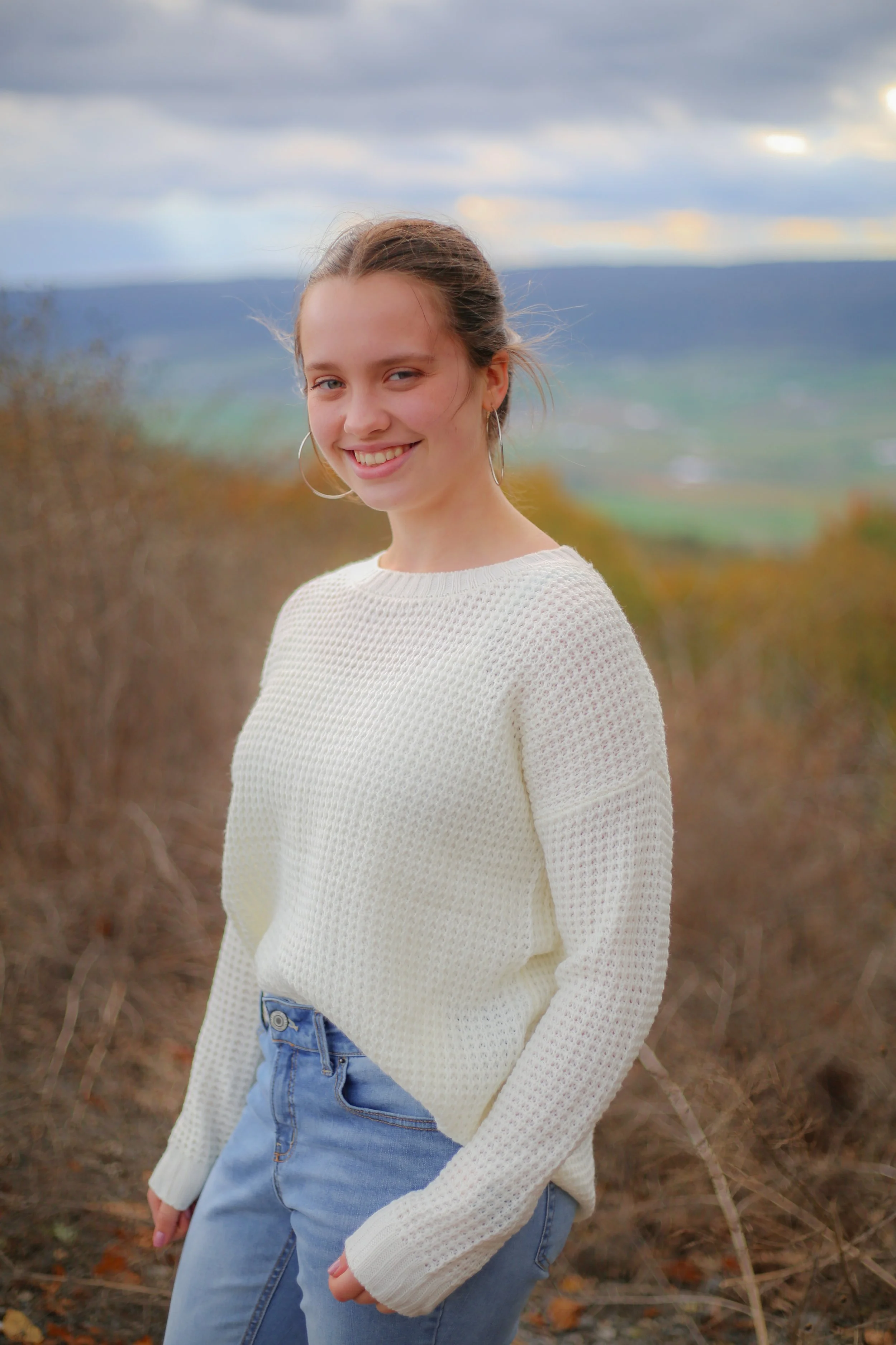 2023Oct_FalbLomie_SeniorPhotos077.jpg