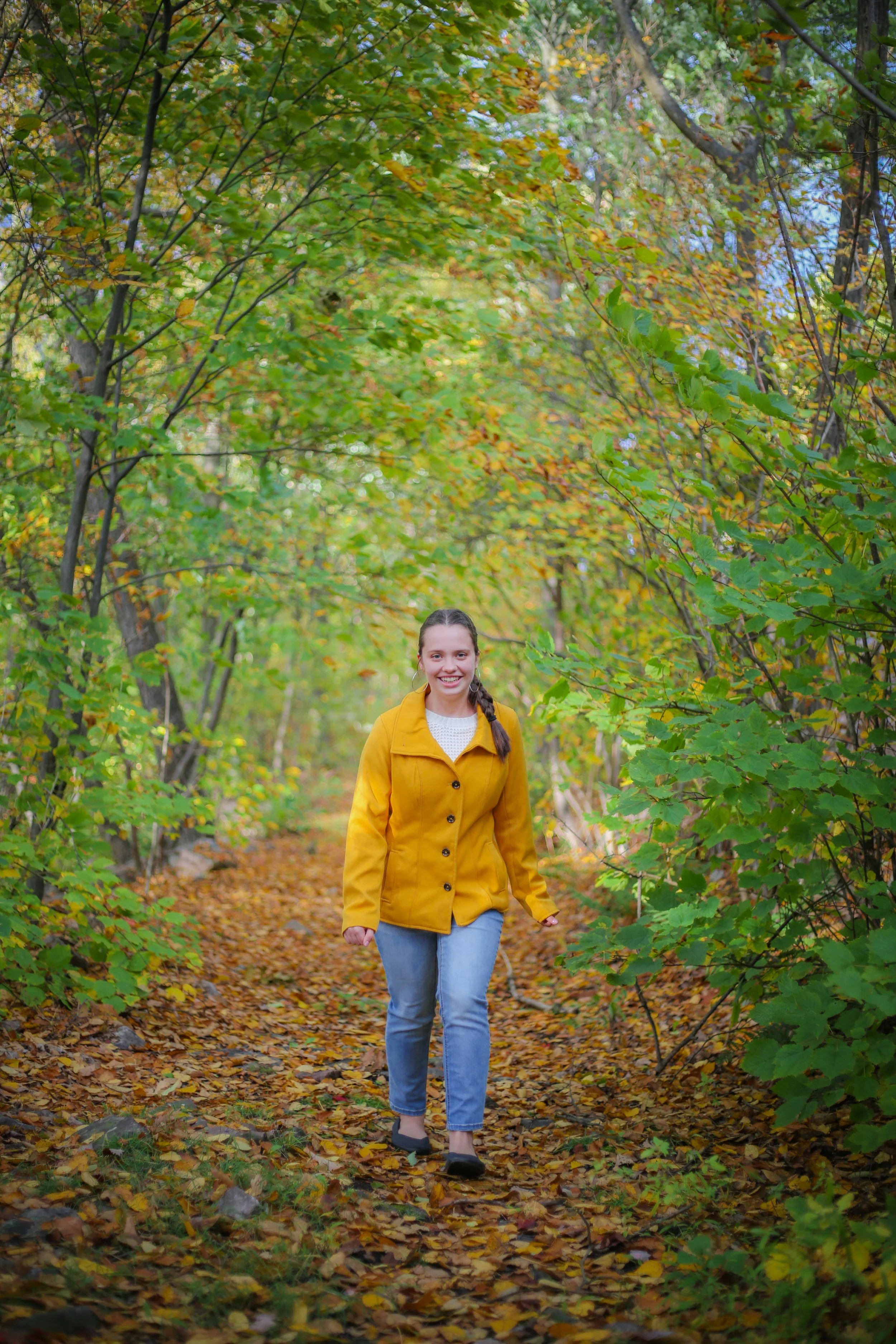 2023Oct_FalbLomie_SeniorPhotos116.jpg