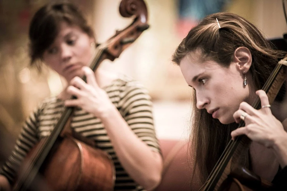 Mikala Schmitz and Heather Vorwerck, cellists