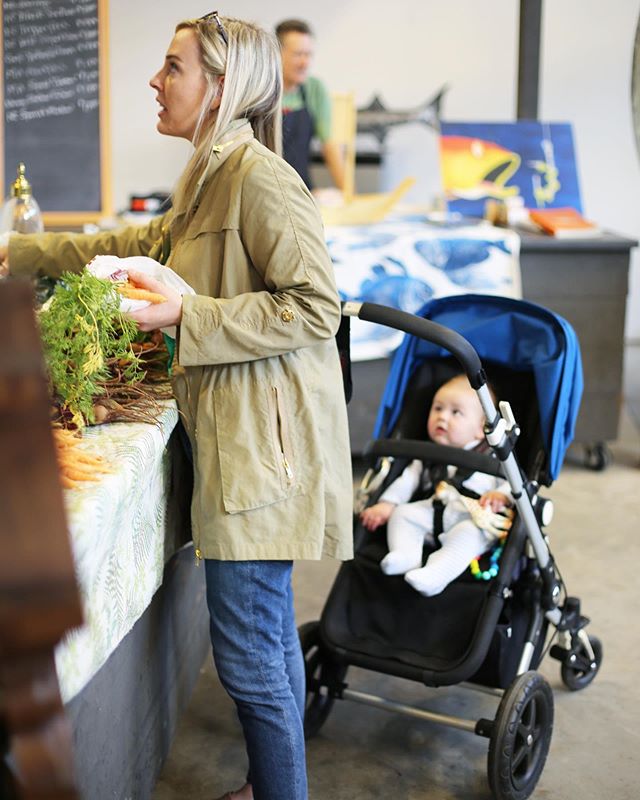 Fall produce time!! 🍂
〰️
Love procuring my produce at my local farmer&rsquo;s market. 🥕🍎🥦 Not only am I getting organically grown produce, but I can connect with and support businesses in my community! 👩&zwj;🌾👩&zwj;⚕️👨&zwj;🍳👩&zwj;💼
〰️
Bonu