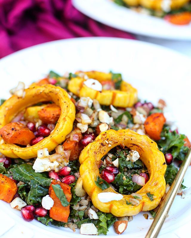 Roasted Delicata Squash Kale Salad 🍃+ Maple Tahini Dressing👌🏻
〰️
This recipe checks all the boxes ✅ sweet, savory, salty, creamy, filling &amp; healthy&hellip; &amp; I&rsquo;m not ashamed to say its been on repeat at my house 😍. Full of roasted v