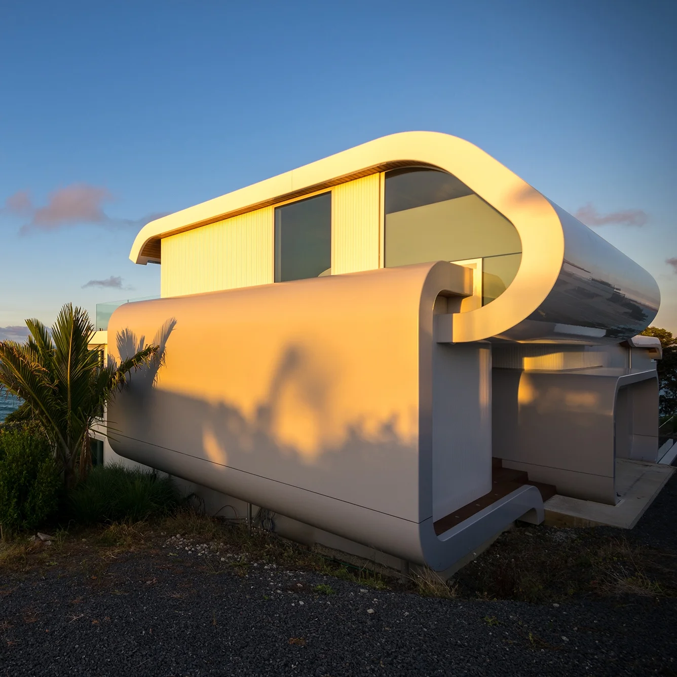 <a class='image_slide_a' href='/marellan-drive'>MARELLAN DRIVE<strong>VIEW PROJECT</STRONG></a>