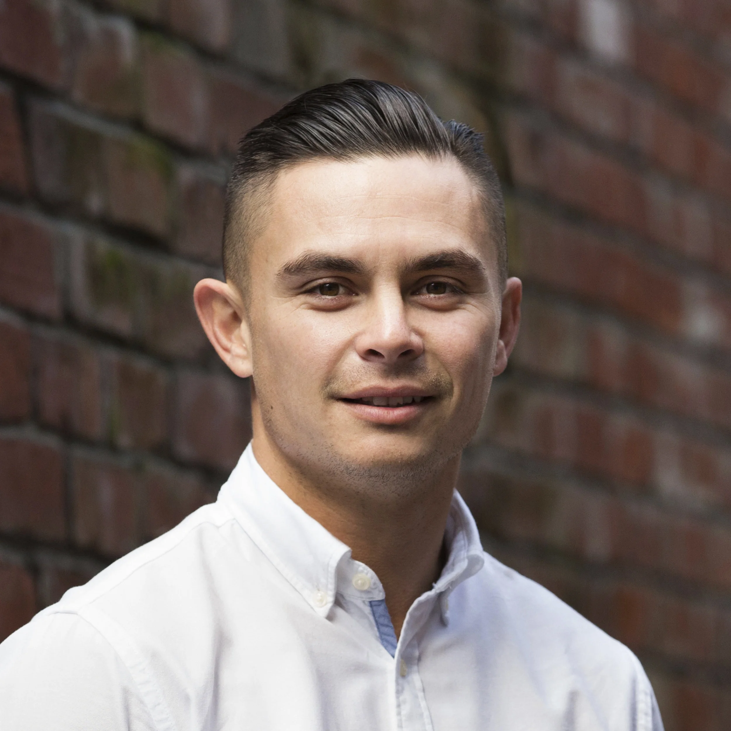 Eric Tell<strong>Associate</strong>