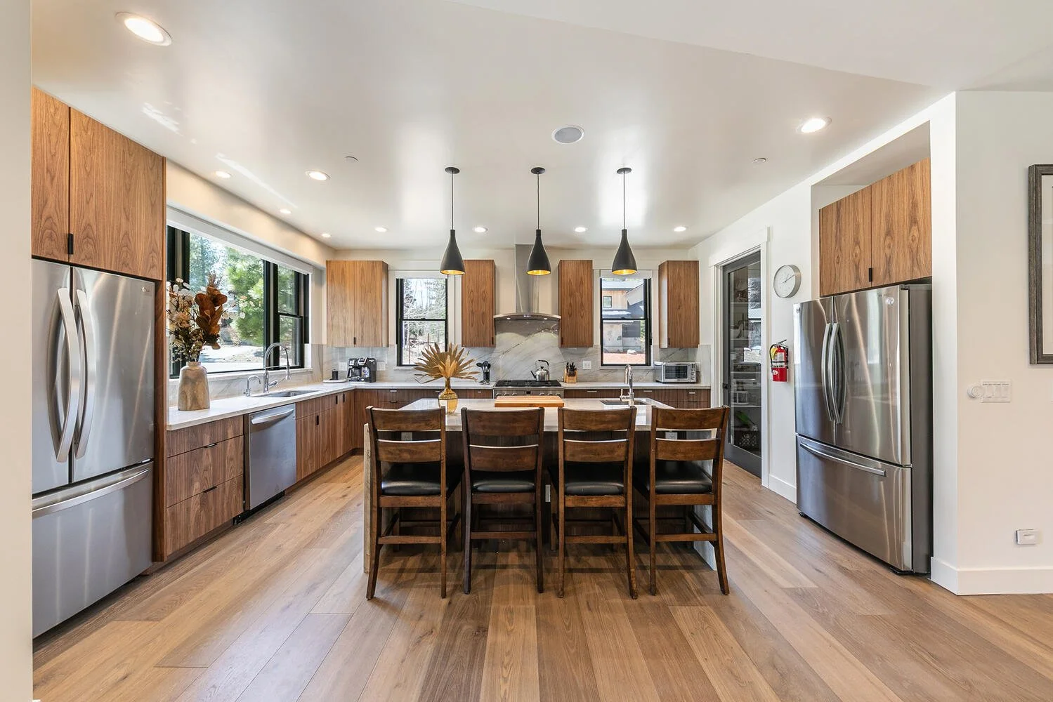 10010 Chaparral Ct Truckee CA-large-018-019-Interior-1500x1000-72dpi.jpg
