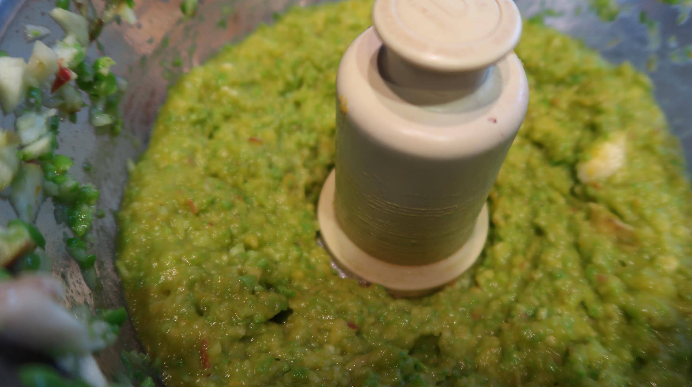 nutritious-chocolate-chip-cookie-batter.jpg