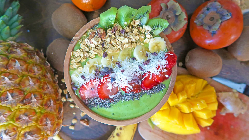 food - smoothie bowl -fiji-toppings-kiwi-top2.jpg