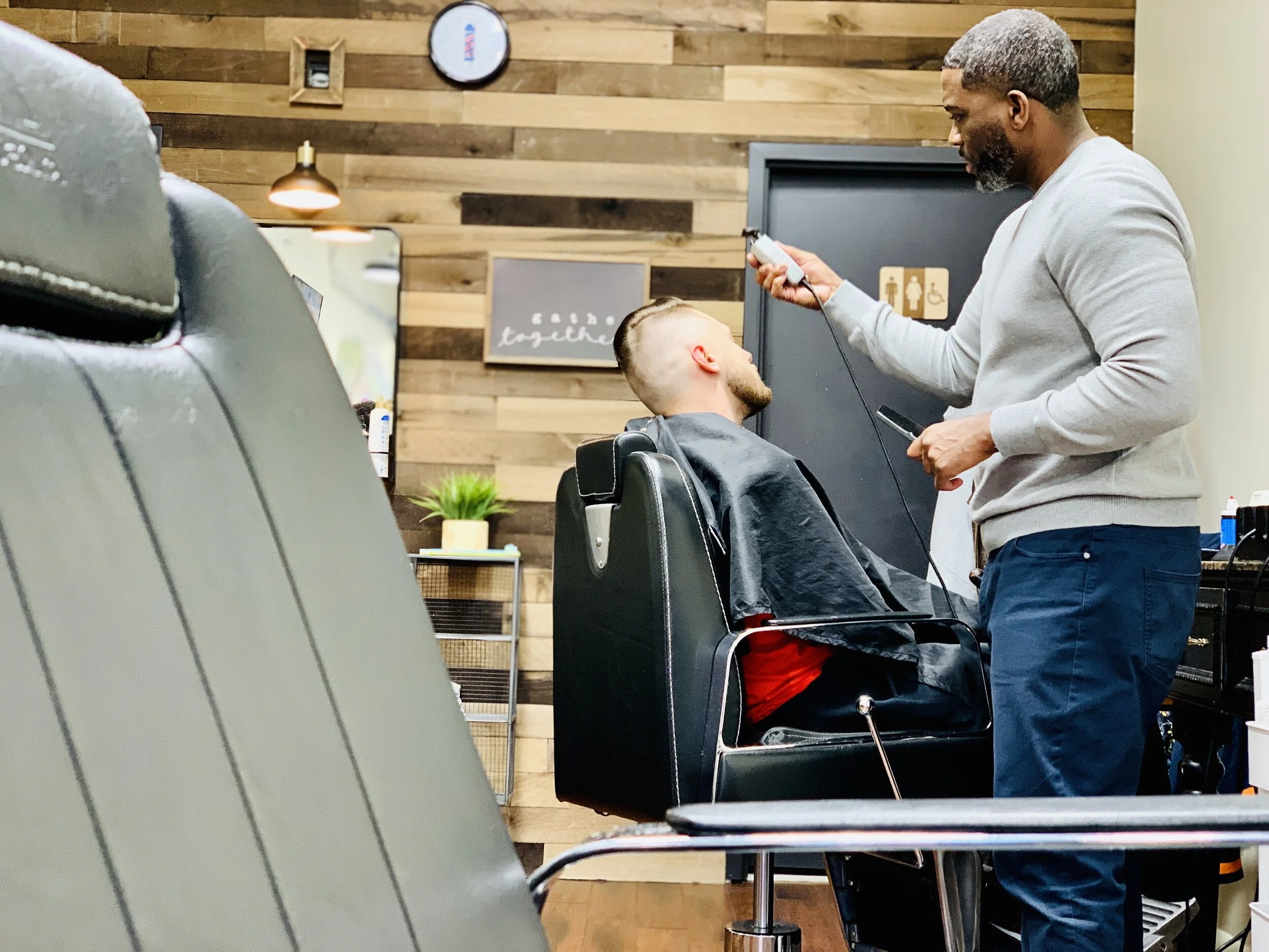Business | Cutters Lounge Barbershop