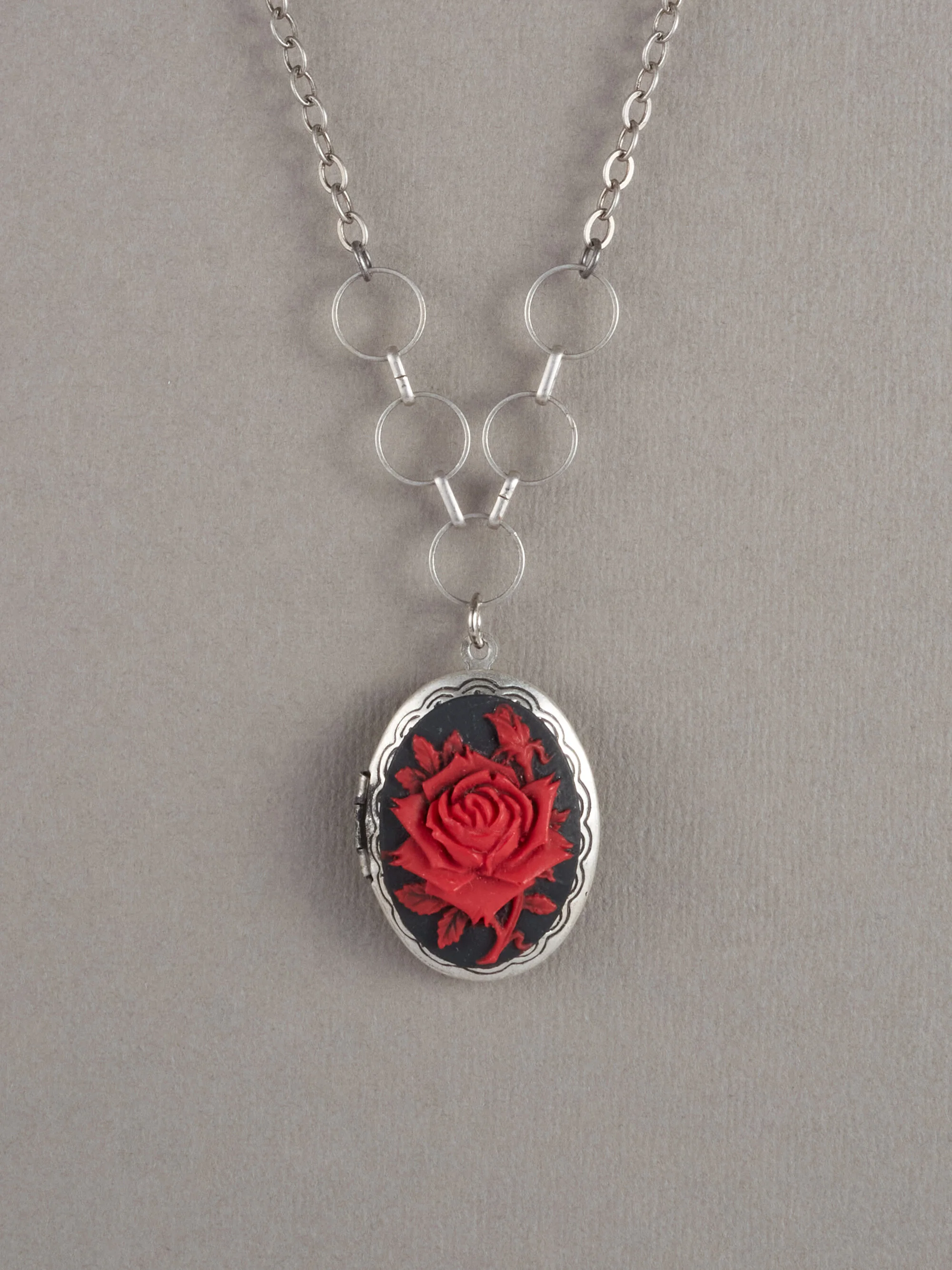 CameoLocket_0007_RedRose.jpg