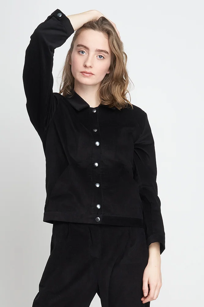 JF_AW18_Lookbook_Cauca_Jacket_black_01_1000px.jpg
