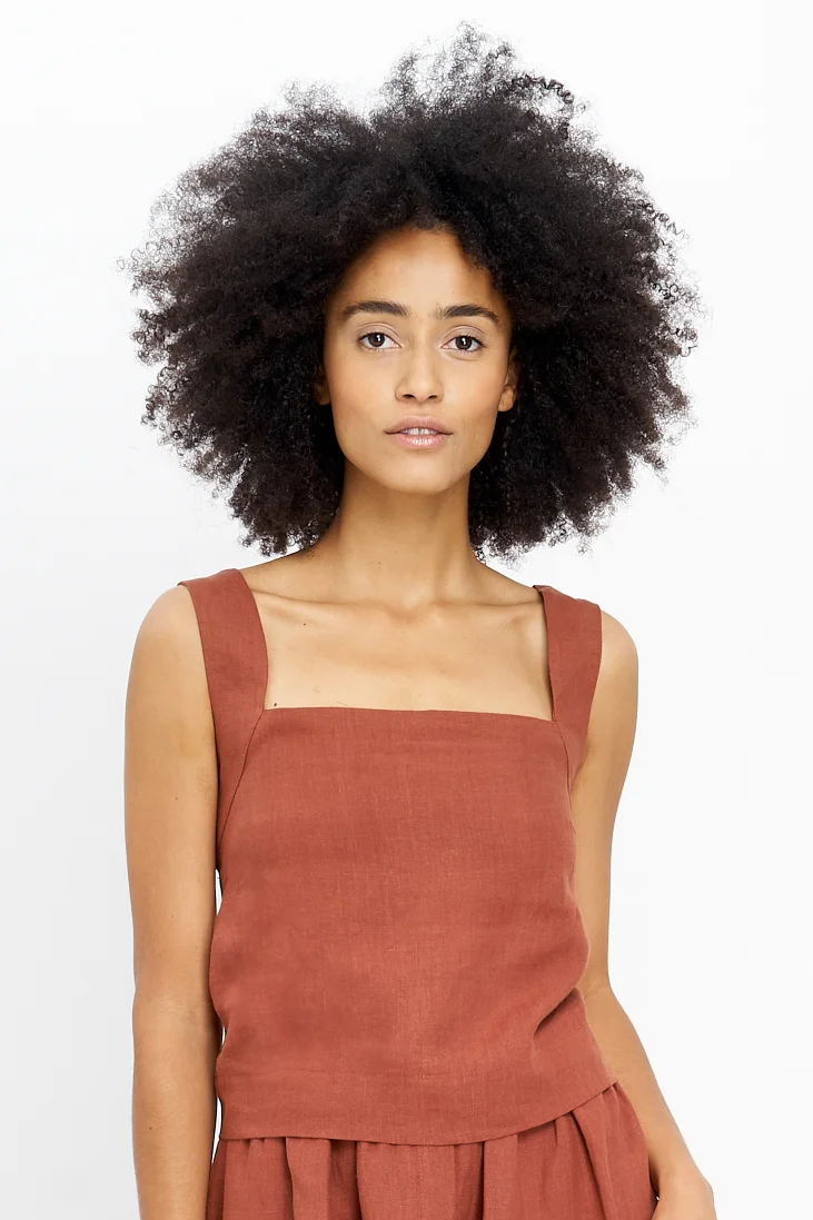 JF_SS19_Lookbook_Rachel_Top_terracotta_Lurdes_Skirt_terracotta_2.jpg