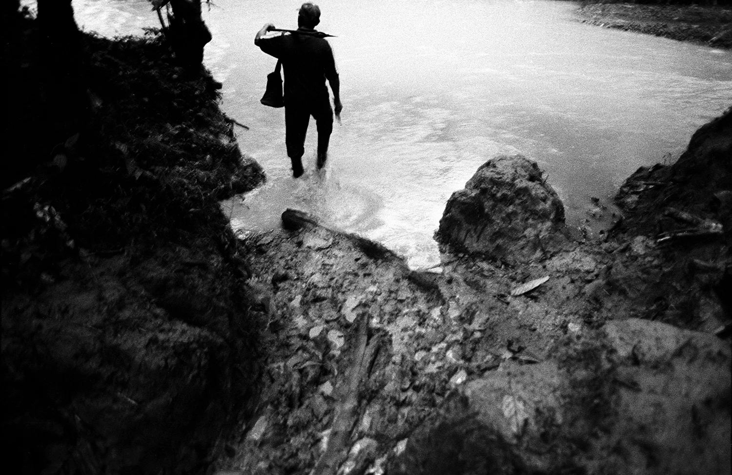 Mauricio crossin creek.jpg