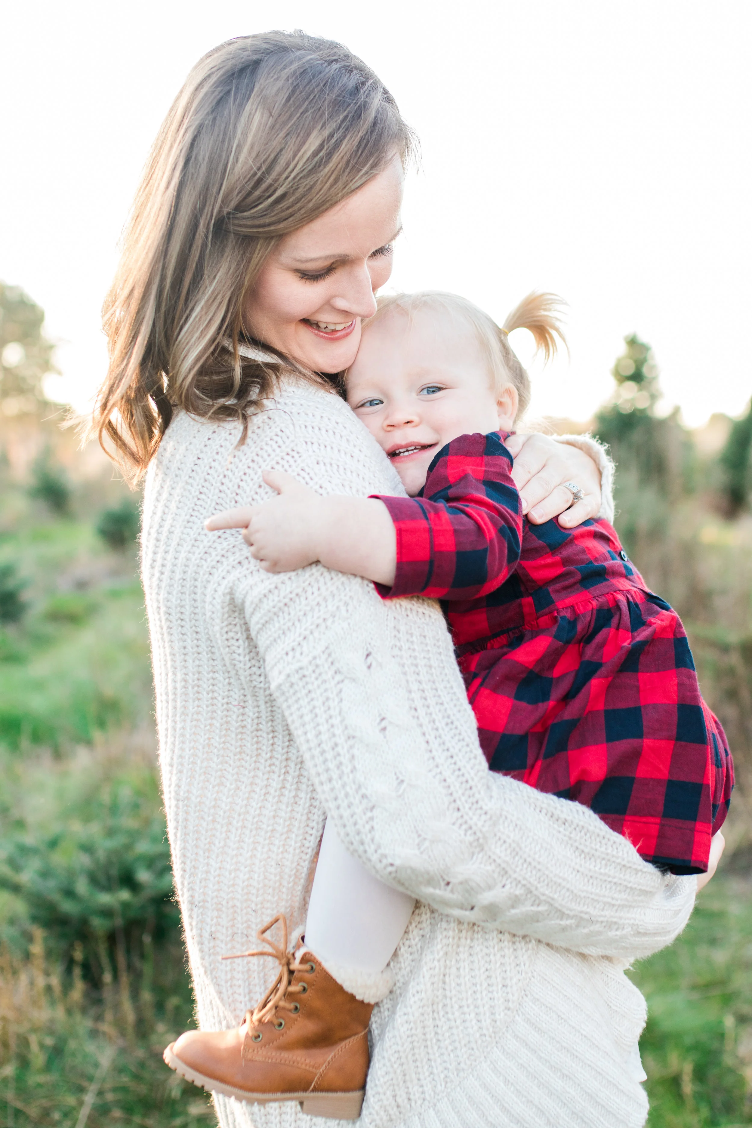 Bussler Mini Session - Hansen Tree Farm -Sabrina Reis Photography - Minneapolis -20.jpg