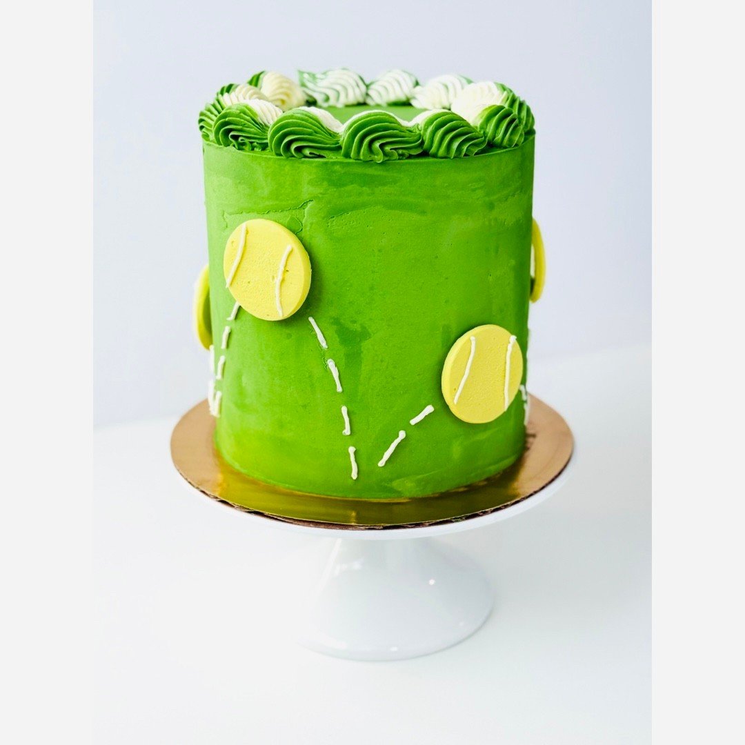 Cake #8 of 2025: Tennis themed chocolate cake filled with white chocolate buttercream for a special 10 year old 🎂🎉⁠
.⁠
⁠
.⁠
.⁠
.⁠
.⁠
.⁠
.⁠
.⁠
.⁠
.⁠
.⁠
.⁠
#betsybakes #food52 #bakersofinstagram #cookie #instabake #foodblogfeed #cakeinspiration #cake