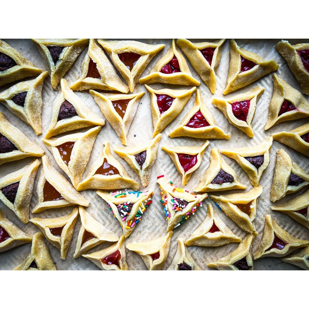 Chag Purim sameach from these chocolate, apricot, cherry, and guava Hamentaschen ✡️
 

.
.
.
.
.
.
.
.
.
.
.
#betsybakes #food52 #bakersofinstagram #cookie #instabake #foodblogfeed #bakefromscratch #instacookie #thebakefeed #feedfeed #f52grams #f52co