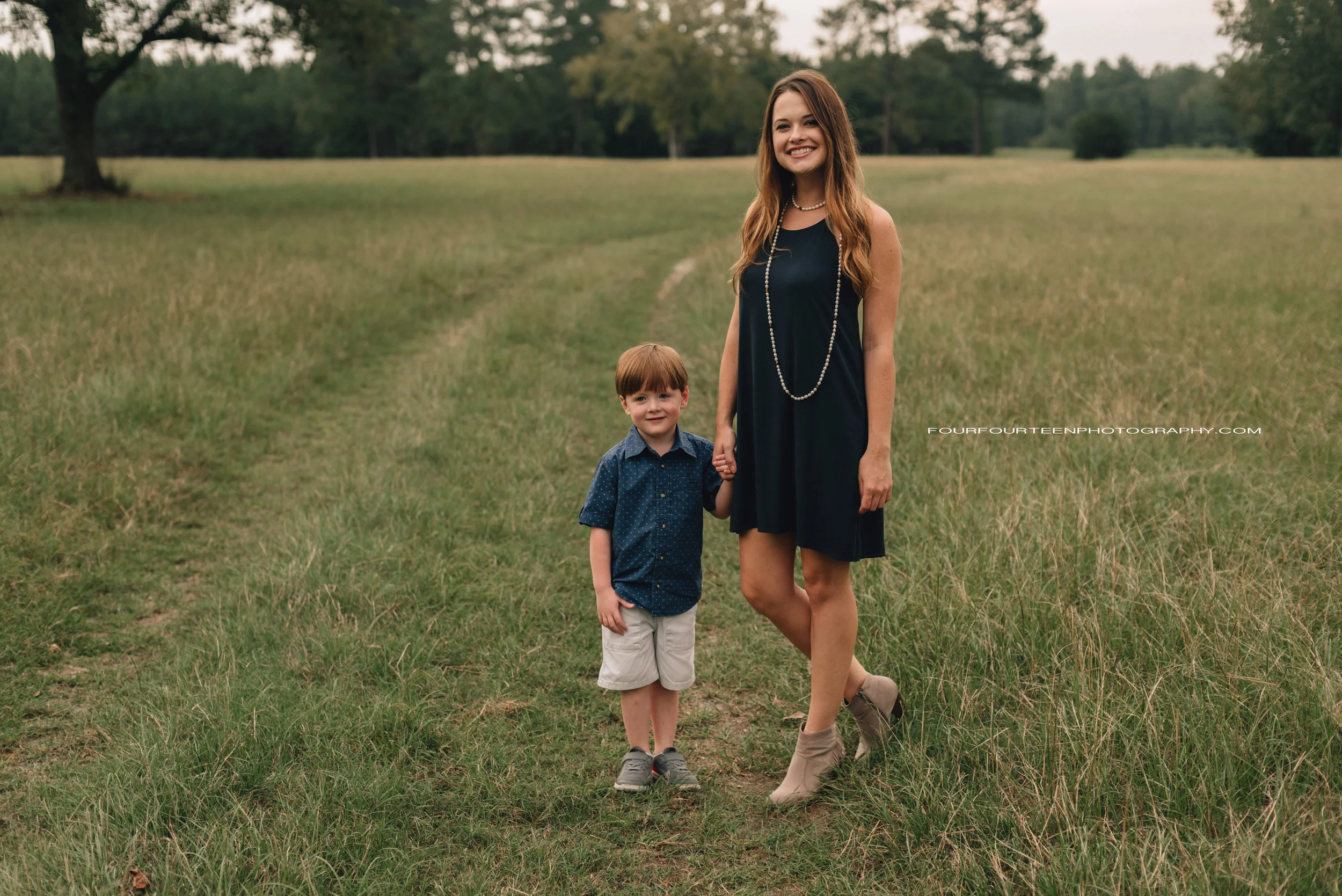 Alyson, Carolyn, Chad, and Emmett { Appling, Georgia | Family Photography }