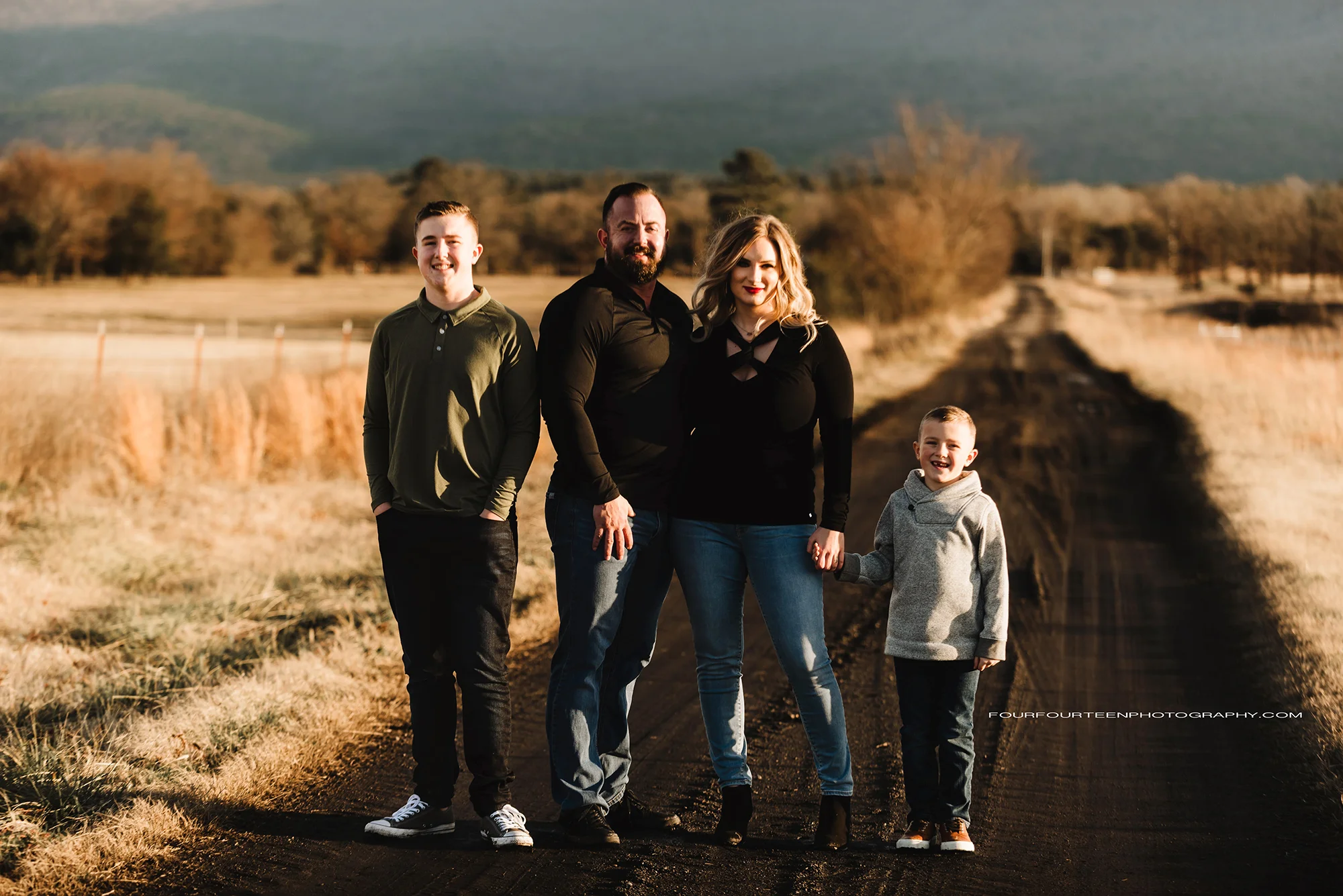 Pittman Family { Hartford, Arkansas | Family Photography }