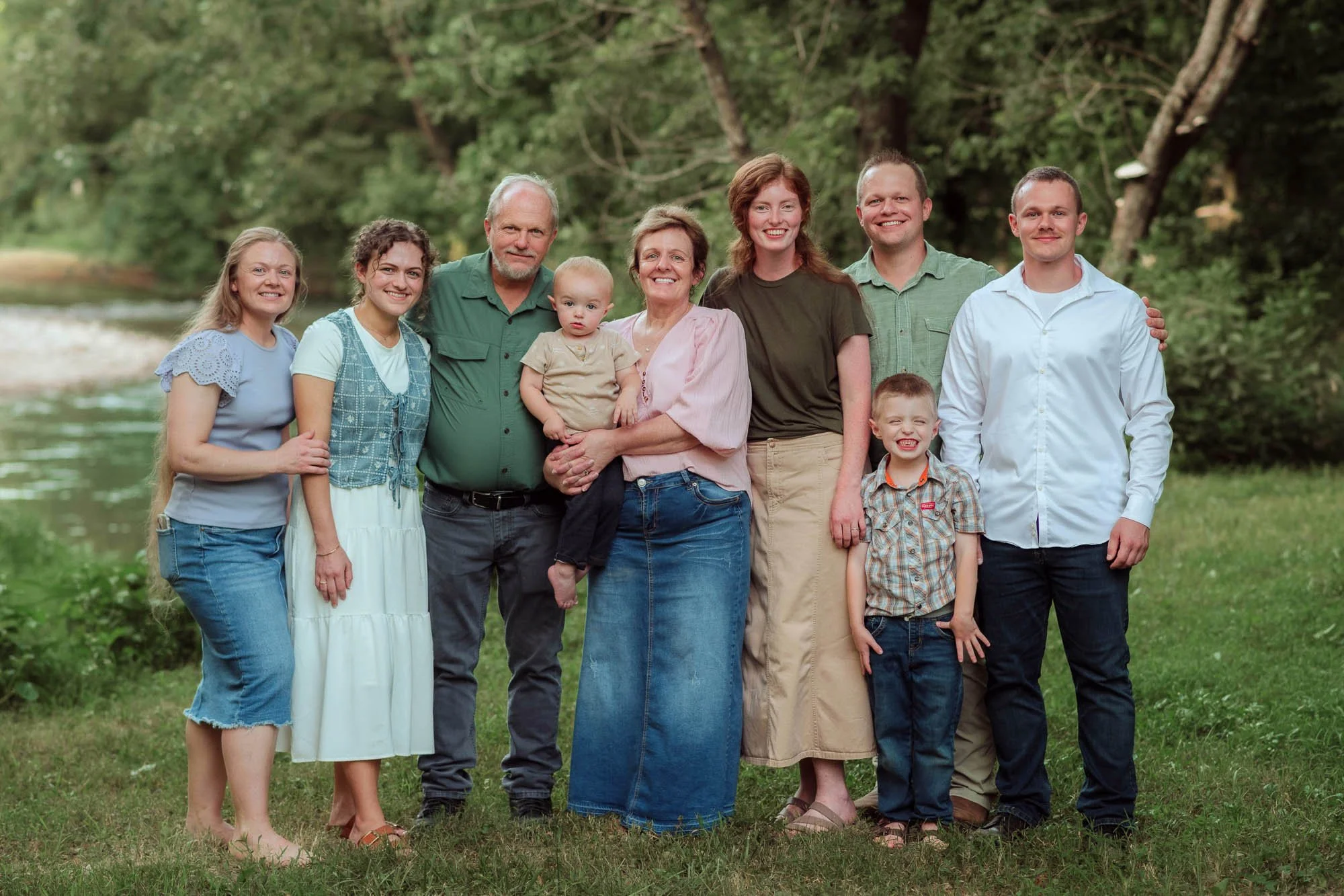 Vaughn Family { Airbnb in Stark City, Missouri | Family Photography }