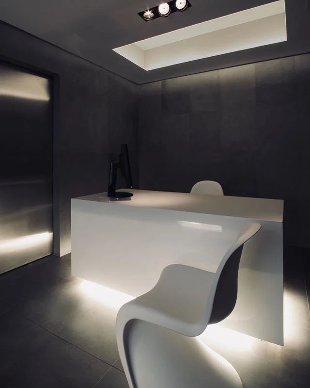 lets work 🤓 #minimal #minimalist #office #officesetup #interiordesign #interiorideas #dtsigosarchitecture #architecture www.omniview.com