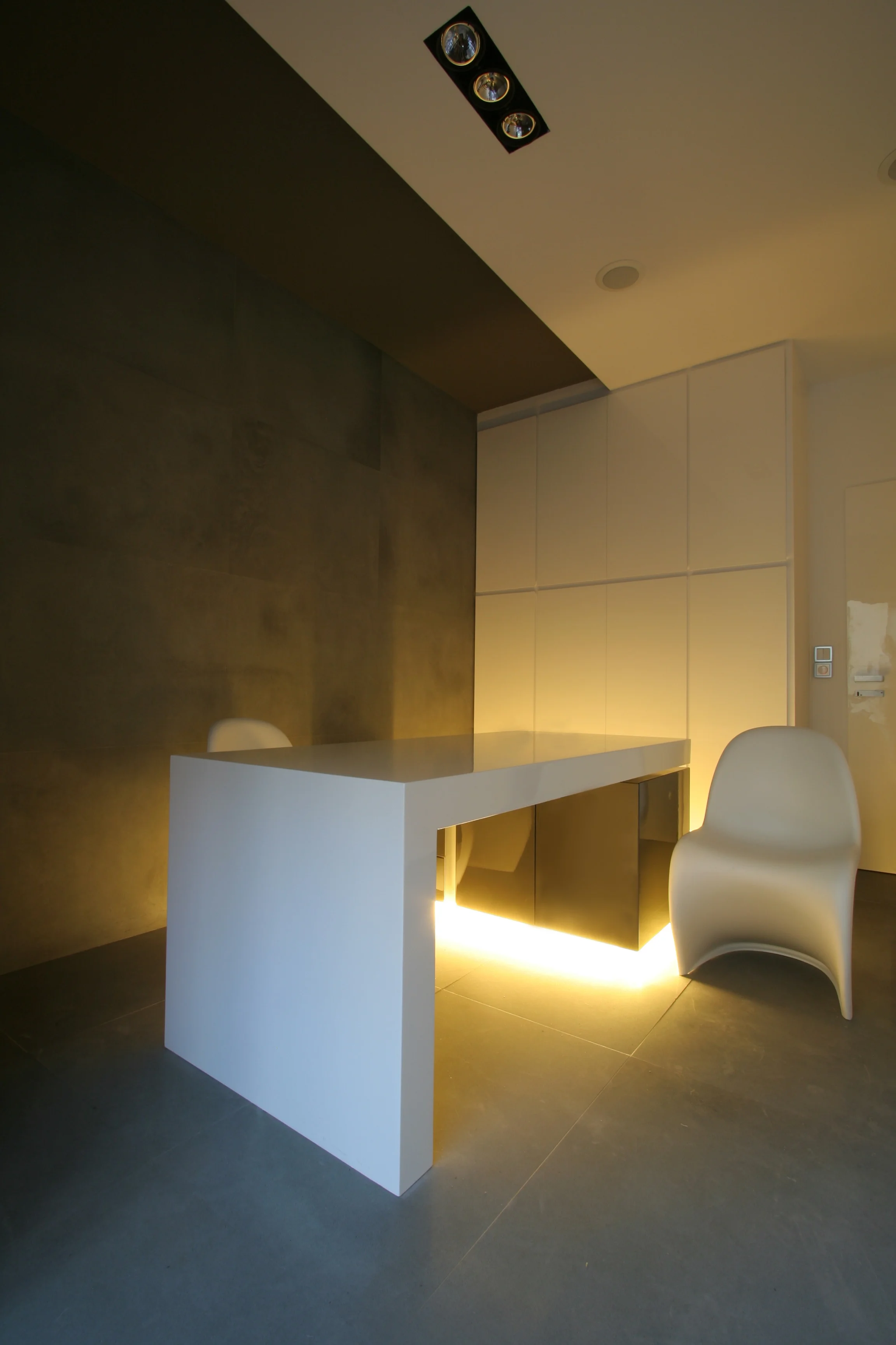office space in hilton area 06.jpg