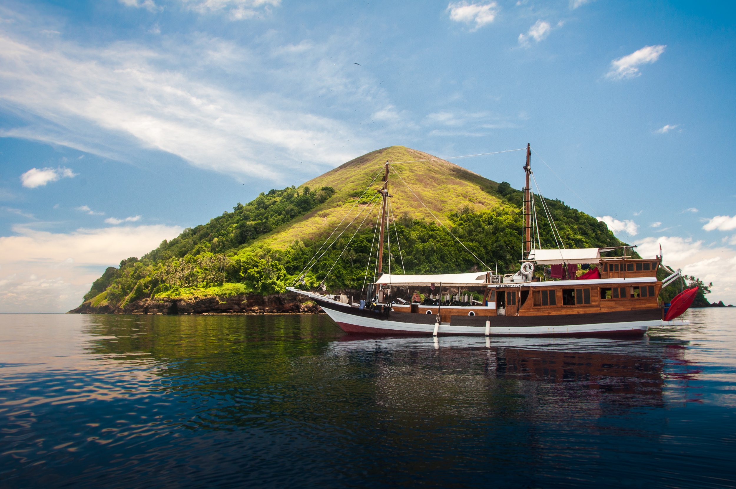 Volcano Manuk Liveaboard Indonesia Kira Kira Akomo Isseki Raja Ampat Komodo Banda Sea Scuba Diving Snorkeling Charter Liquid Adventures Indonesia Direct Booking.jpeg