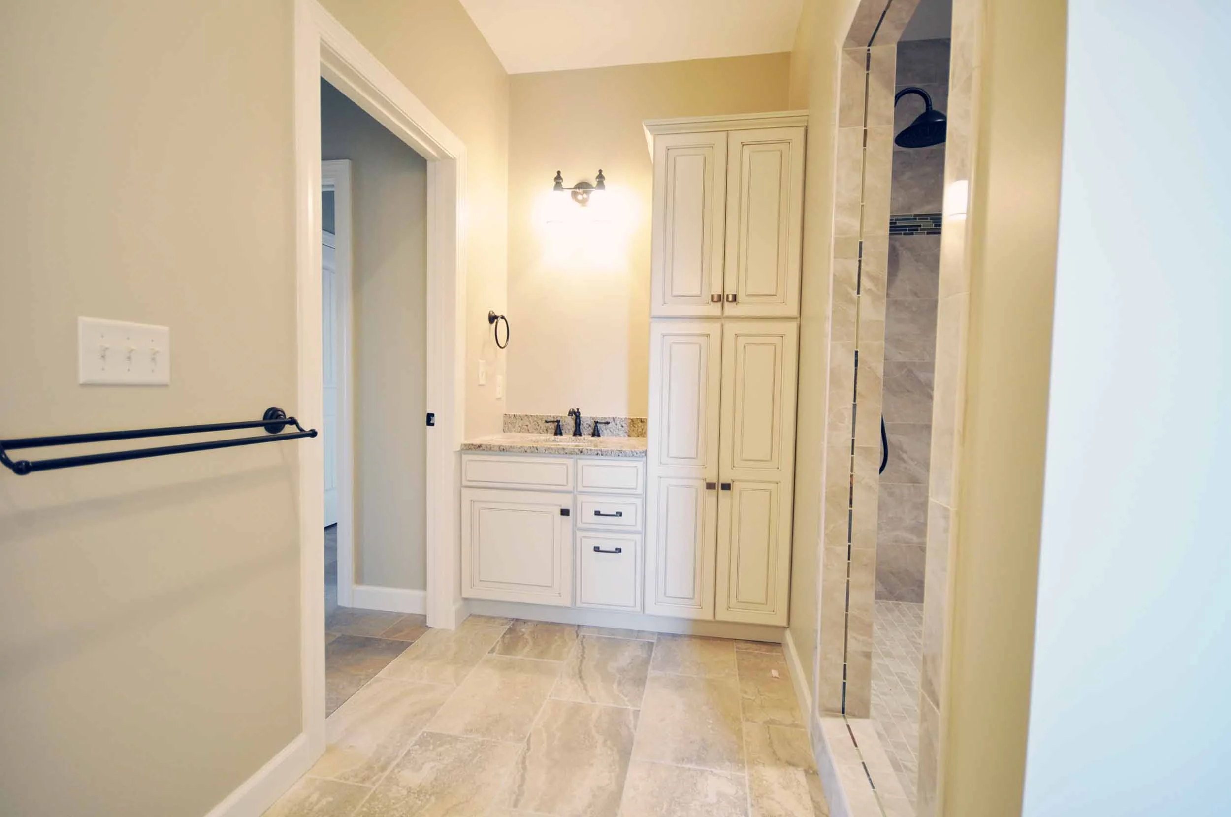 masterbath.jpg