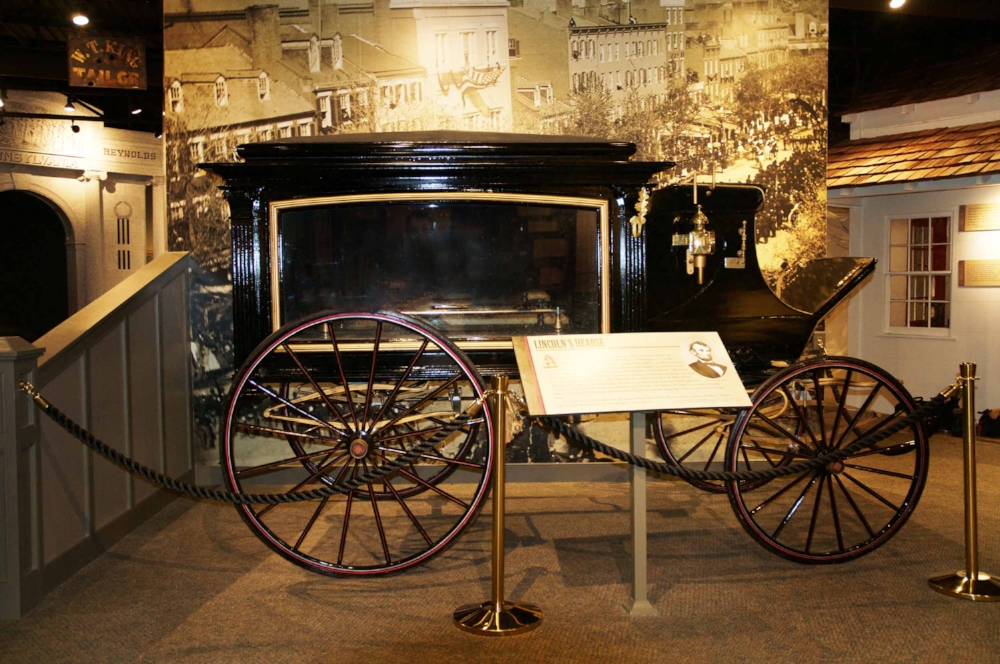 Heritage-lincoln-herse.jpg