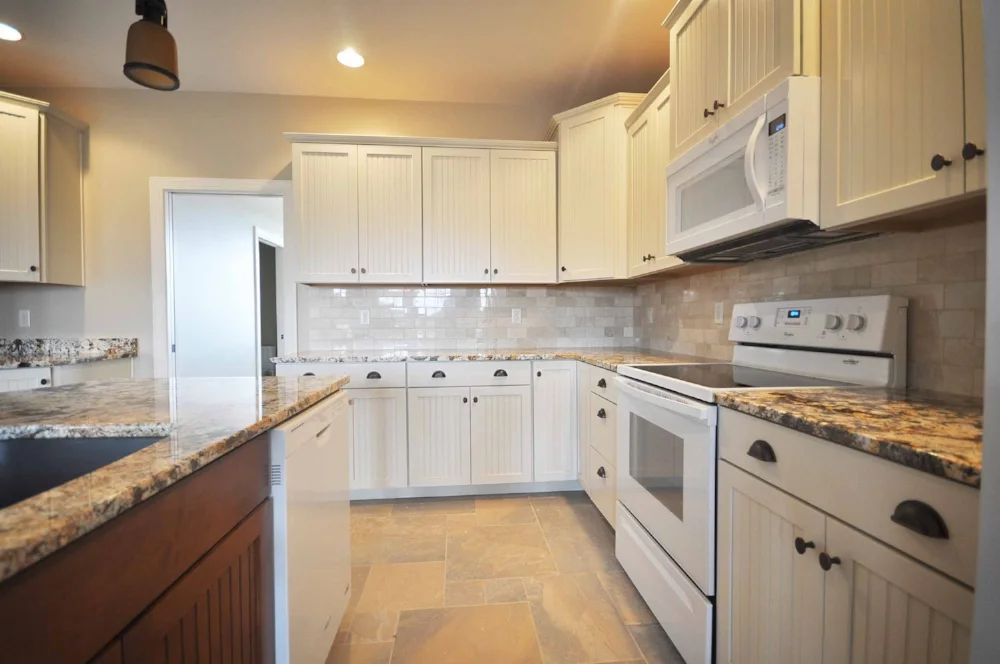 kitchen 4.jpg