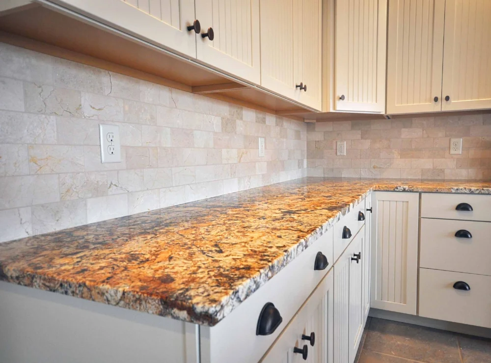 kitchen backsplash.jpg
