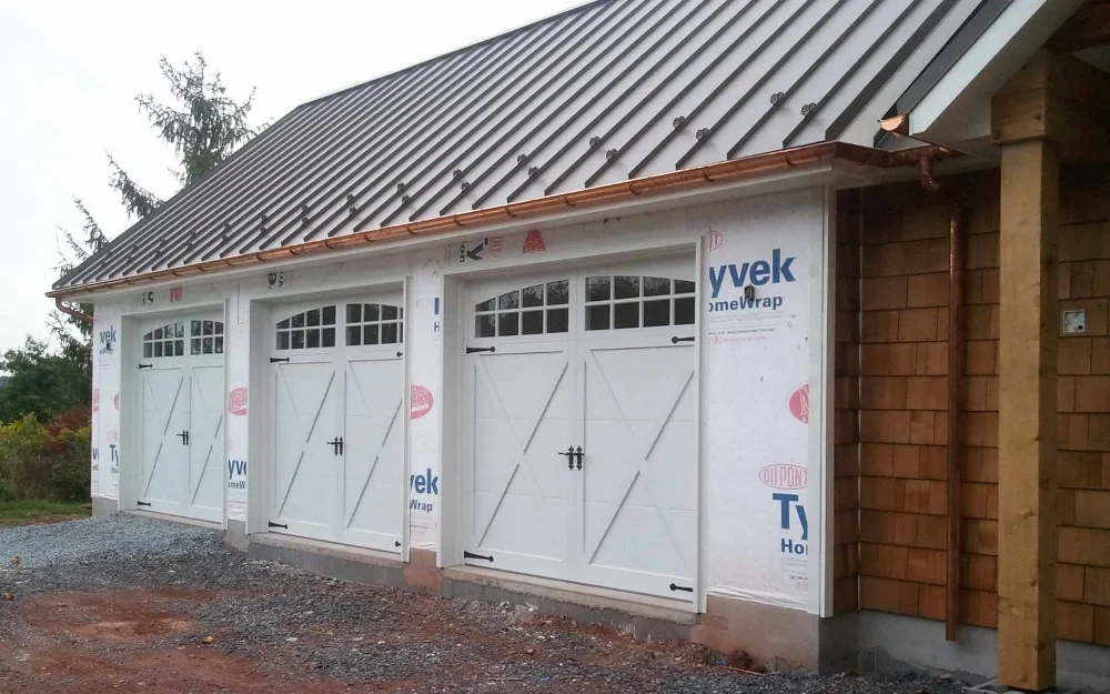 Nealer-garage.jpg