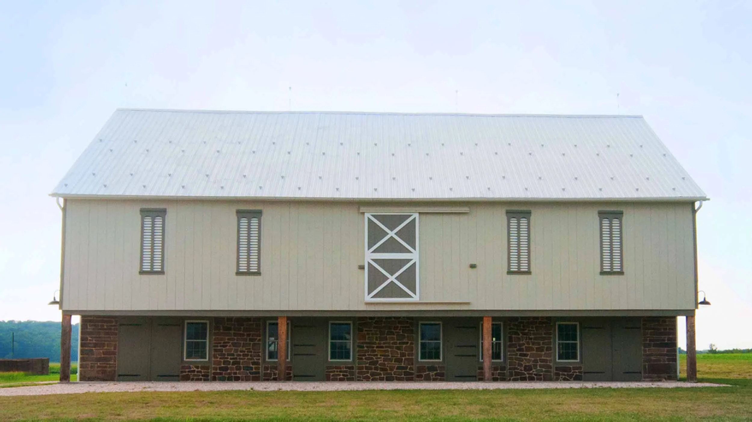Cunningham barn front.jpg