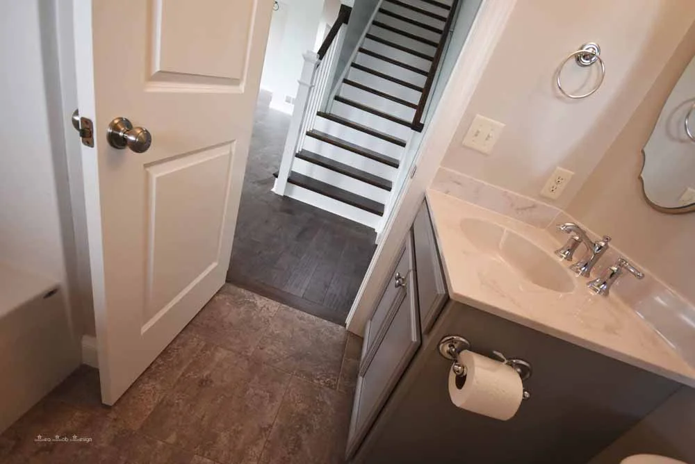 guestbath.jpg