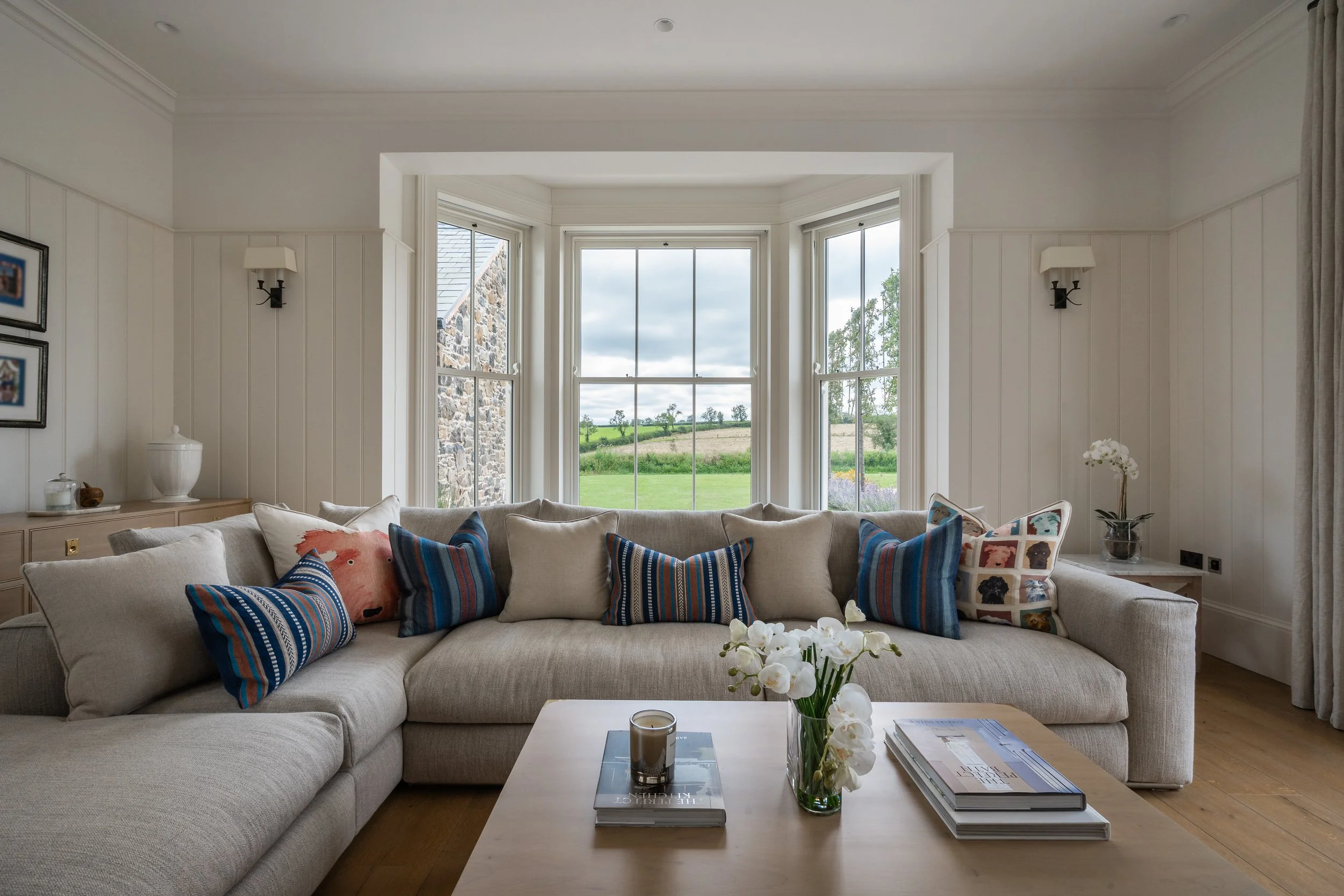 Our style is classic with a contemporary influence, always remaining true to the architecture.