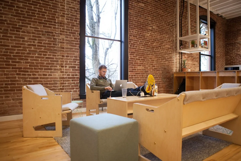 Laptops Are Changing the Face of Office Furniture Design