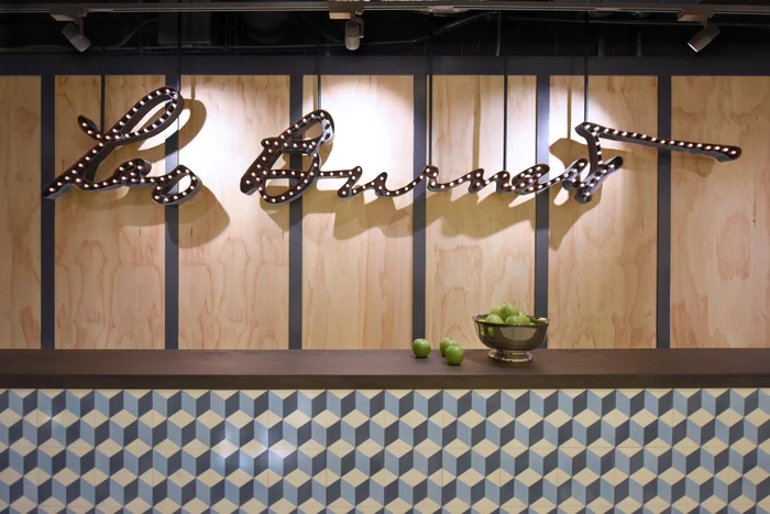 Projects: Leo Burnett – Hong Kong Offices