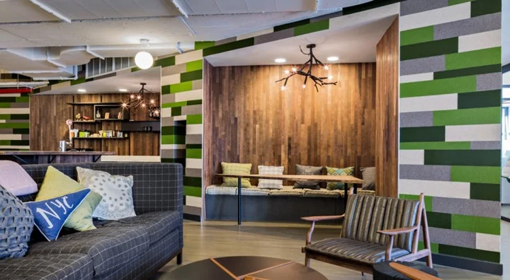 HOW COWORKING CAN GIVE LARGE CORPORATIONS AN EDGE