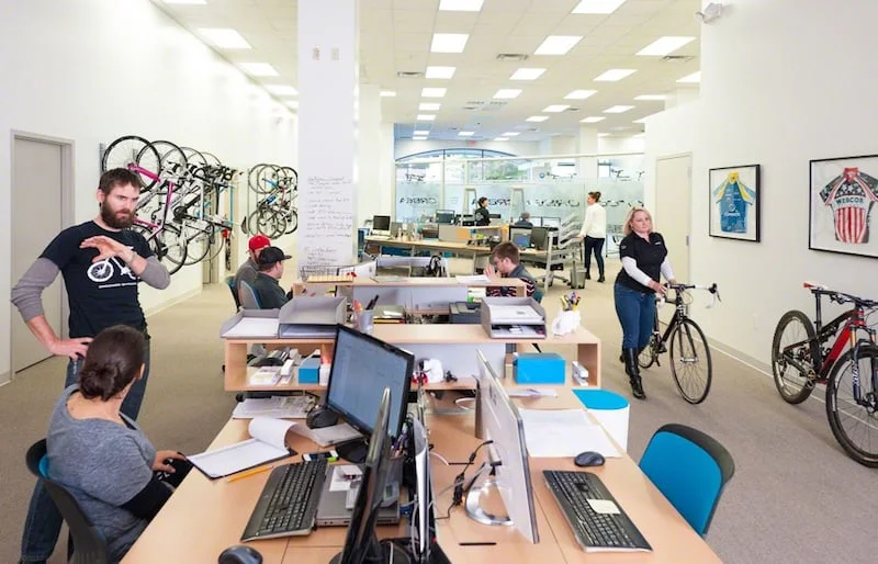 8 ways to increase wellbeing at the office