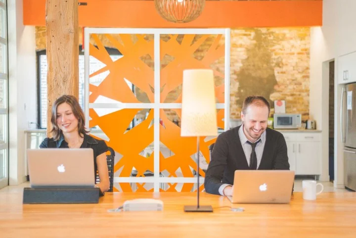 WHY COWORKING MAKES PEOPLE HAPPIER AND HEALTHIER