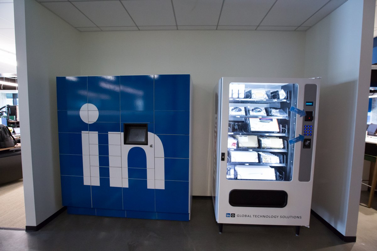 heres-a-vending-machine-if-you-need-new-gear-to-do-your-job-weve-seen-these-at-facebook-also-but-the-screen-in-the-middle-of-the-linkedin-logo-is-a-nice-touch.jpg