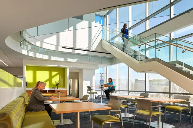 What Health Care Designers Can Learn From The Apple Store