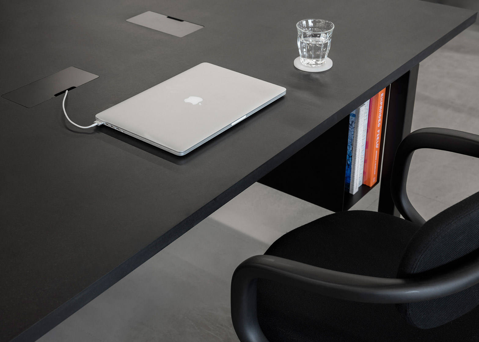 dezeen-office-pernilla-ohrstedt-interior-design-work-space-hoxton-london-shilouette-tables_dezeen_1568_20.jpg