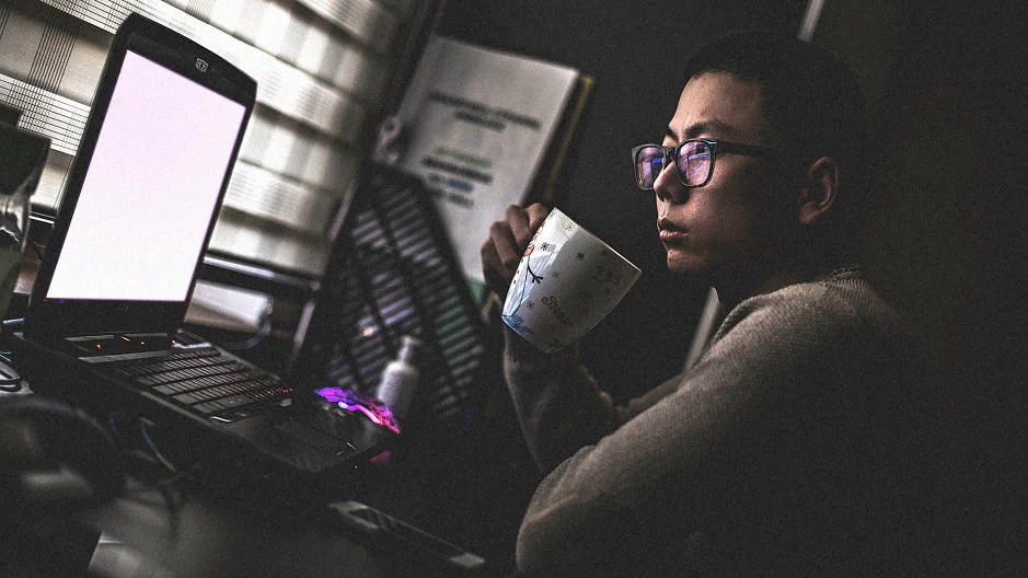 Staring At A Screen All Day Could Damage Your Retinas