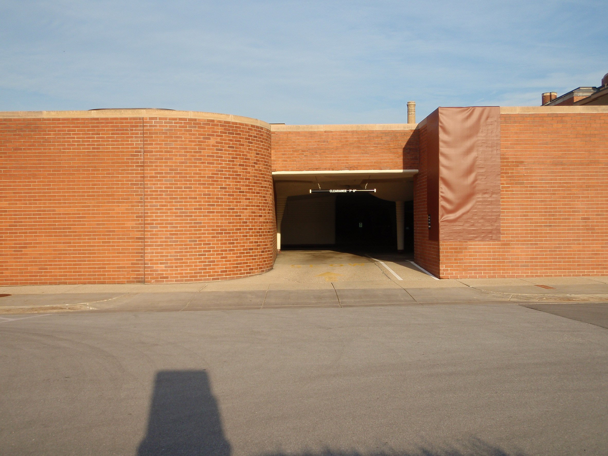 johnson-wax-frank-lloyd-wright-racine-wisconsin_dezeen_2364_col_2.jpg