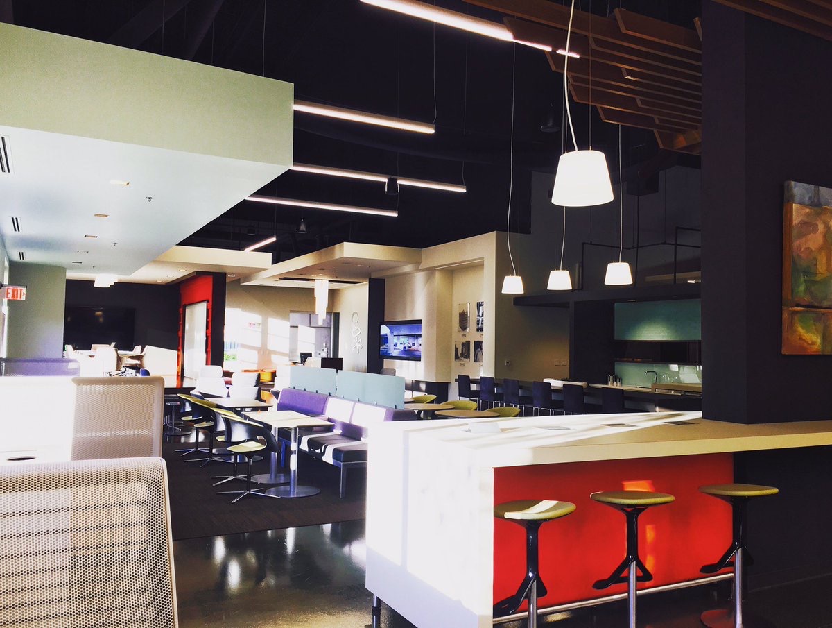 BusFurn Light is flooding our showroom on this gorgeous day. Have a beautiful day, friends! #lightfordays #businessfurniture #steelcase #coalesse pic.twitter.com/ofrhJtwKSj Jun 20, 2017, 7:03 AM