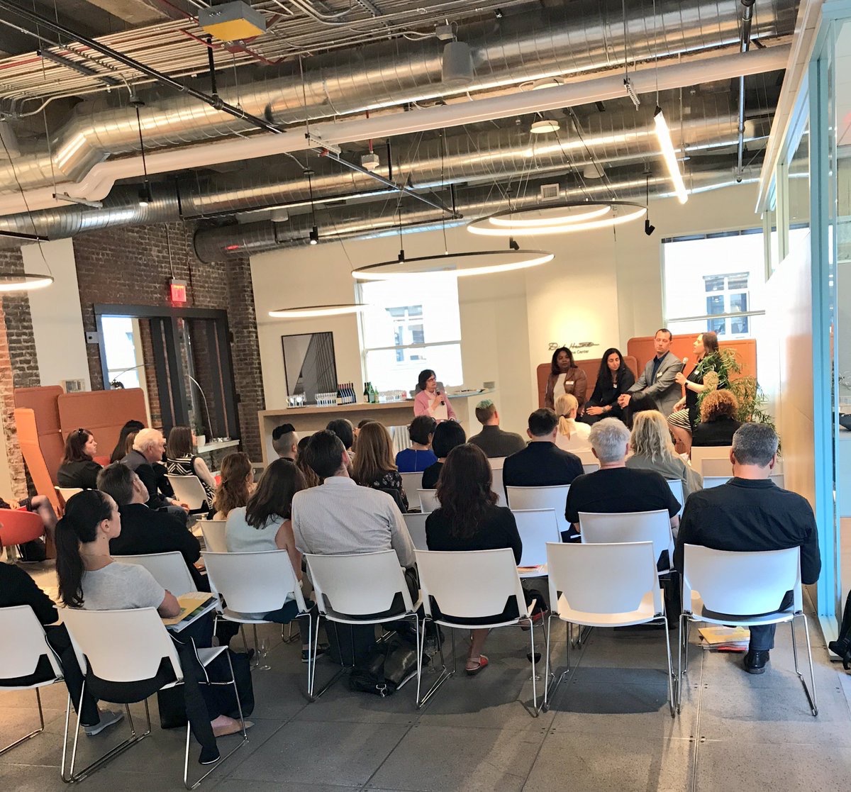MetropolisMag Happening Now: The Business Case for Well-Being in the Workplace @Equinix @GenslerOnWork @randy_howder @HDR_Inc @trmaher_1 pic.twitter.com/6pW5UbAk7H Jun 22, 2017, 8:49 PM