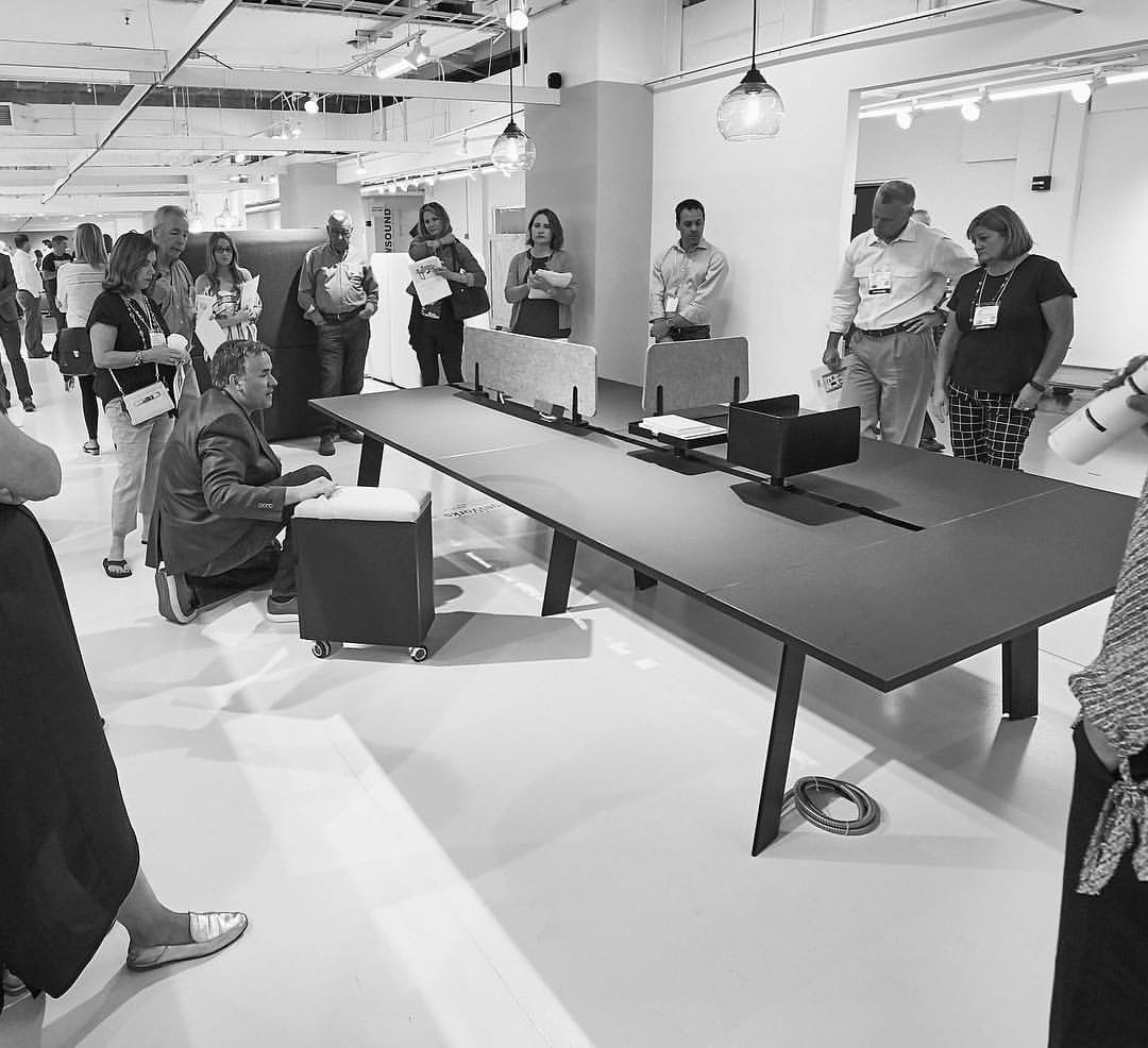 DARRANFurniture #FlashbackFriday to last week's sales training at #NeoCon2017 in our gorgeous showroom! Feat. VP of Sales Jeff with the EdgeWorks collection pic.twitter.com/sWILuDIFW1 Jun 23, 2017, 9:46 AM