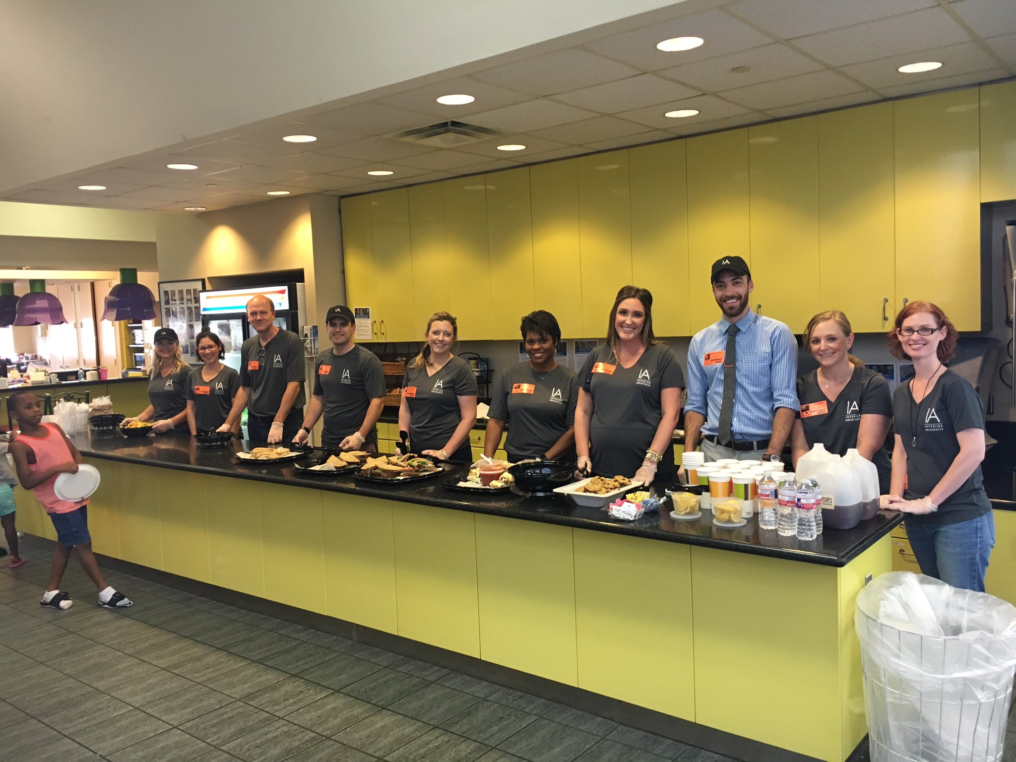 russellmanthy @IAarchitects Houston team volunteered at Ronald McDonald House today #Houston #IAReach #HTX https://t.co/bdS5y4ezkW 6/26/17, 6:36 PM